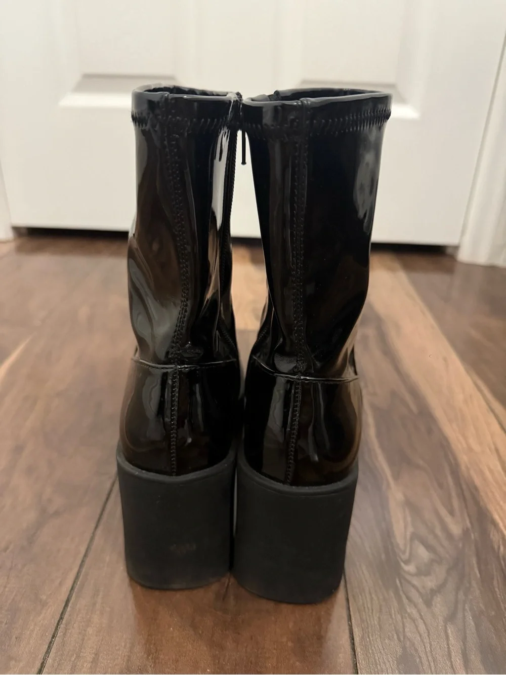 Aldo sleek black